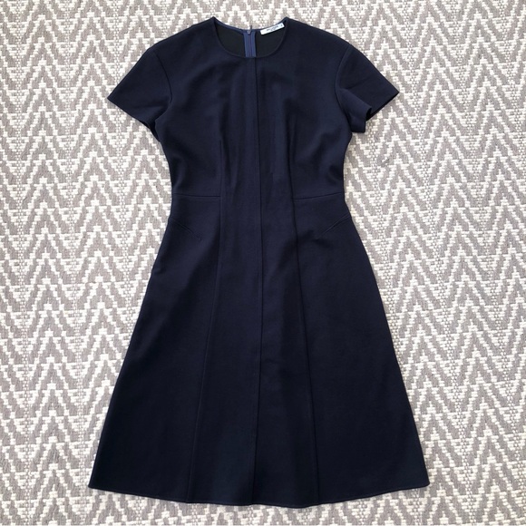 MM Lafleur Dresses & Skirts - MM. Lafleur the Coretta textured ponte dress size 6